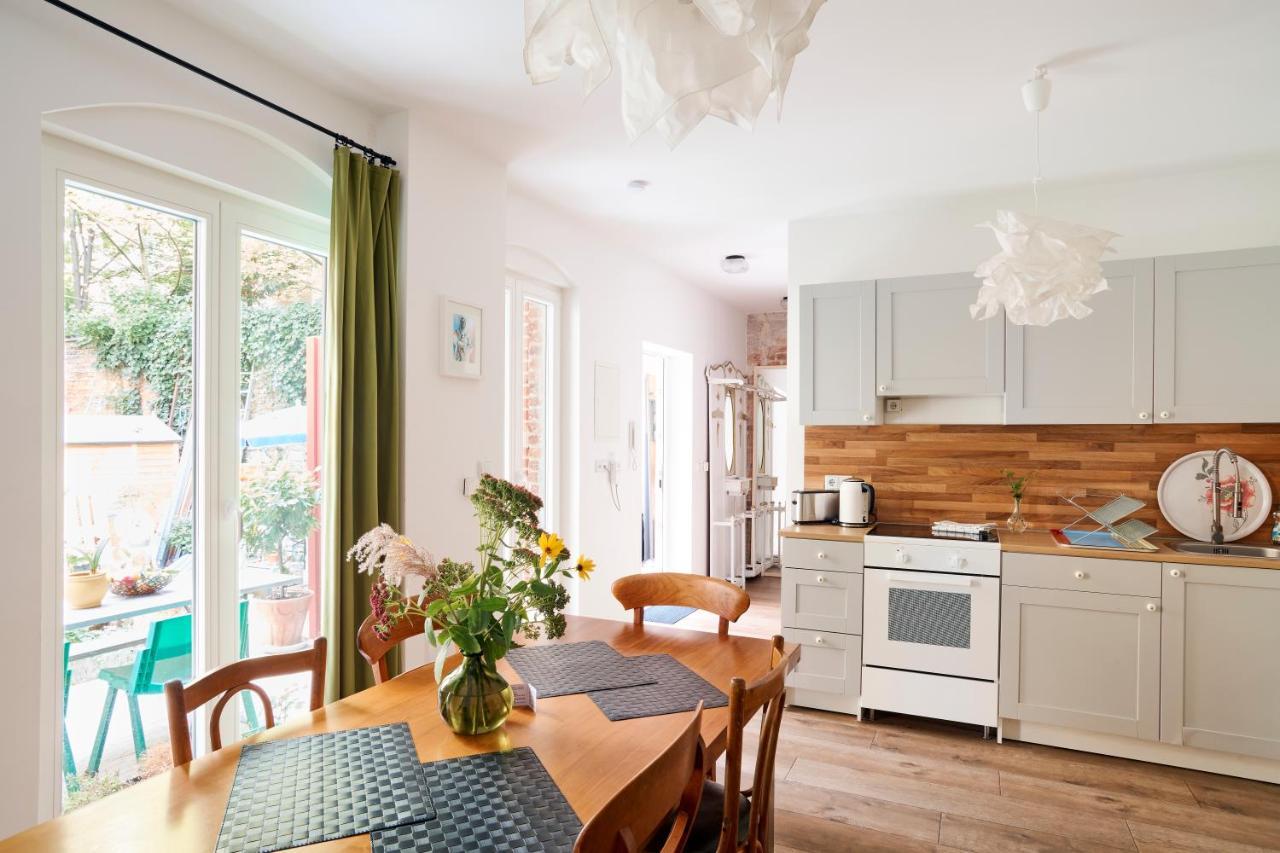 Beautiful And Cozy Remise For Up To 6 Guests Apartment Берлин Екстериор снимка